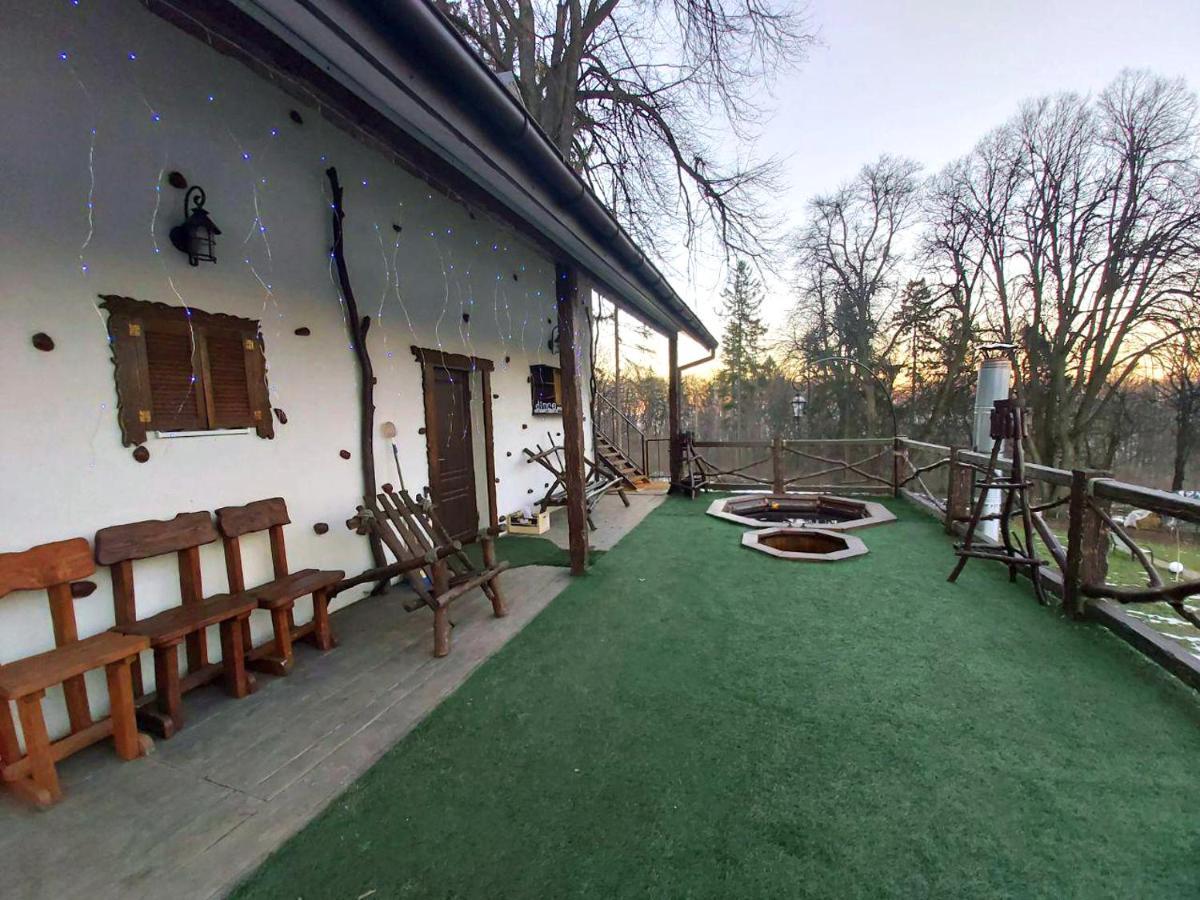 Panorama Hotel & Spa Tjernivtsi Exteriör bild